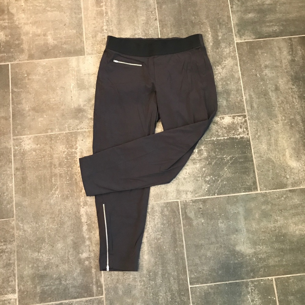 Athleta Zippered Crop